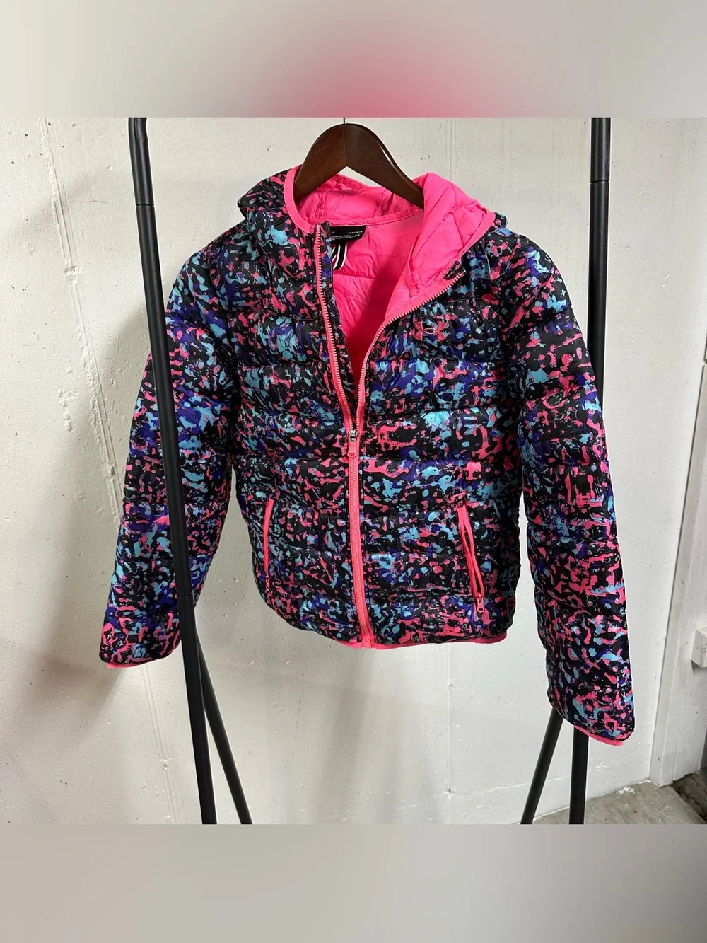 Under Armour Girls' Black Multi-Color Patterned Puffer Jacket with Pink Trim